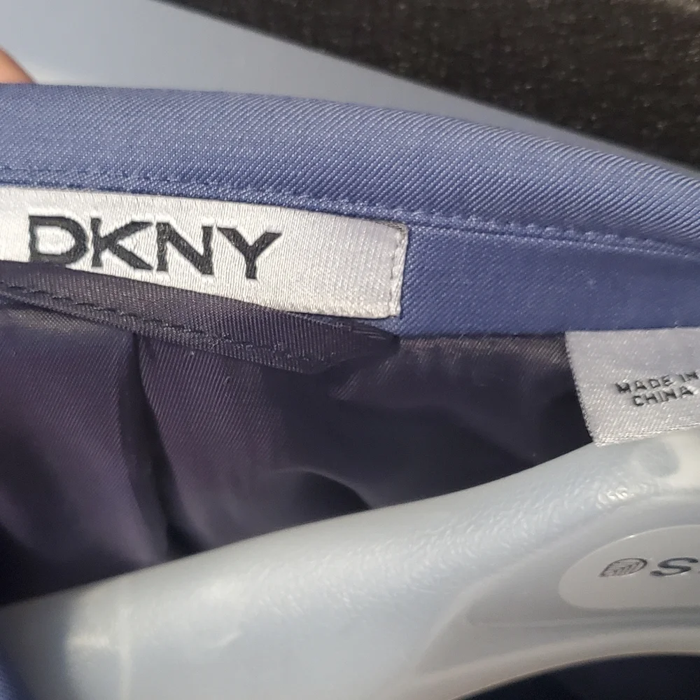 DKNY Men's Blue Suit - Picture 6 of 8